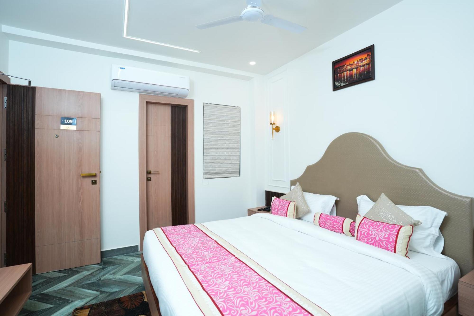 Anaya Retreat Hotel Varanasi Ngoại thất bức ảnh