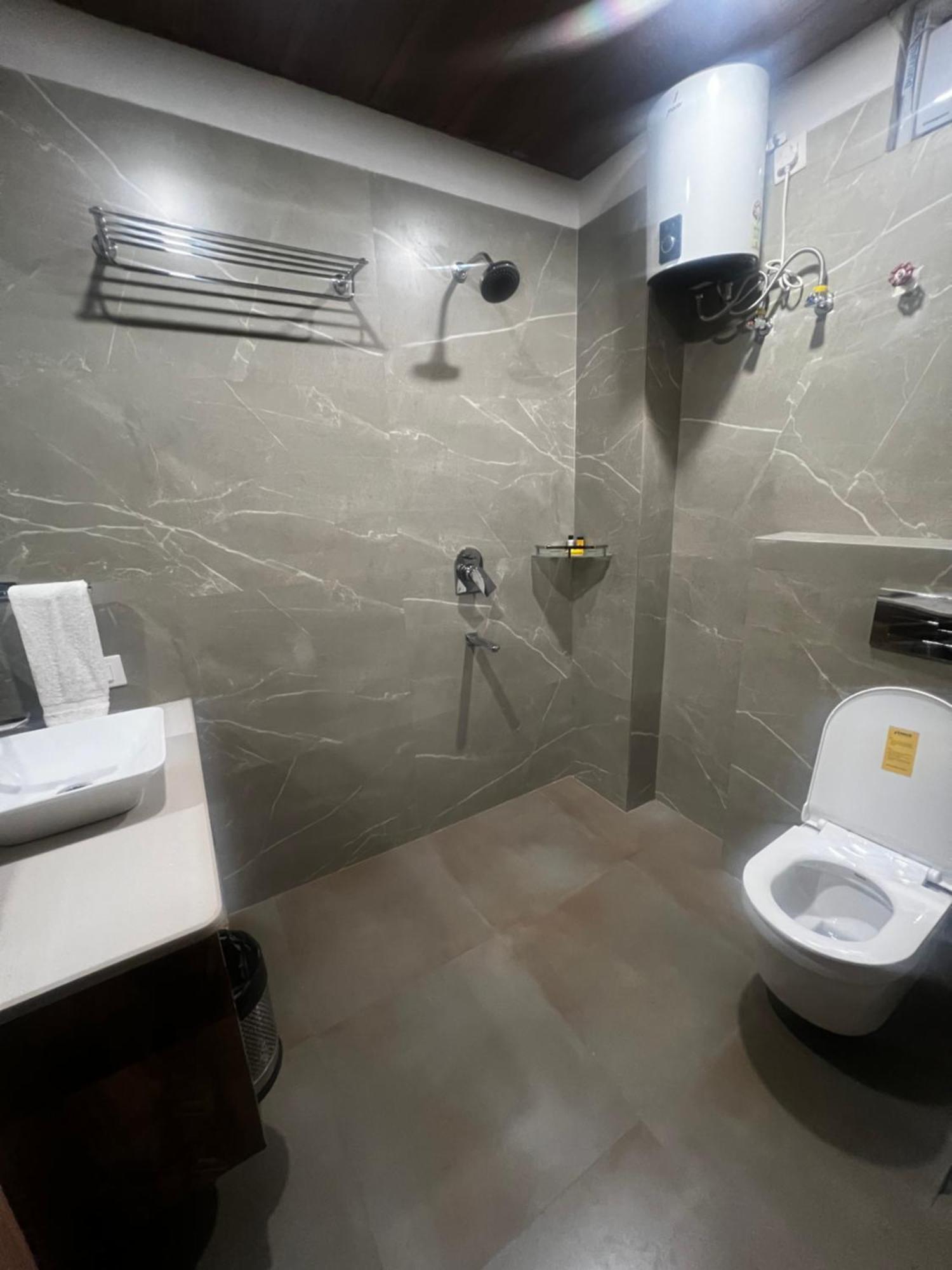 Anaya Retreat Hotel Varanasi Ngoại thất bức ảnh